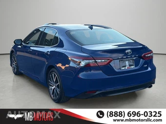 2024 Toyota Camry XLE - miniatura 3