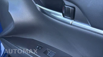 2024 Toyota Camry XLE - miniatura 9