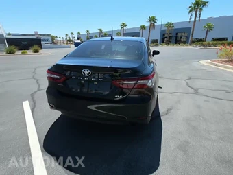 2024 Toyota Camry XLE - miniatura 5
