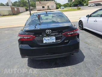 2024 Toyota Camry XLE - miniatura 3