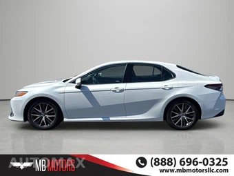 2024 Toyota Camry XLE - miniatura 2