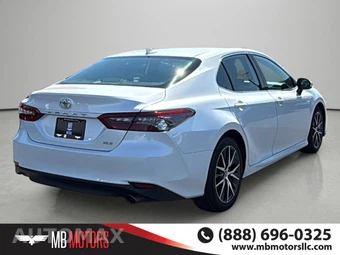 2024 Toyota Camry XLE - miniatura 4