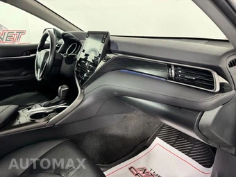 2024 Toyota Camry XLE - miniatura 12