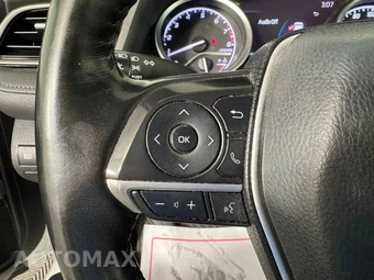 2024 Toyota Camry XLE - miniatura 15