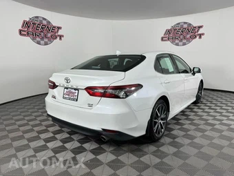 2024 Toyota Camry XLE - miniatura 7