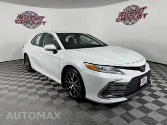 2024 Toyota Camry XLE - miniatura 9