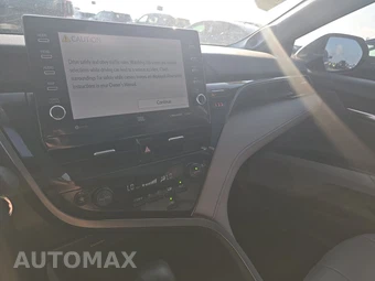 2024 Toyota Camry XLE - miniatura 11