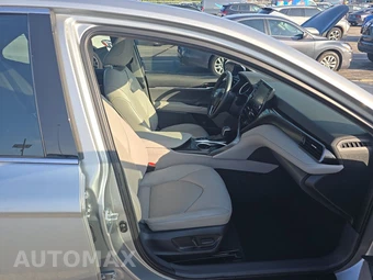 2024 Toyota Camry XLE - miniatura 8