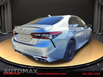2024 Toyota Camry XSE - miniatura 6