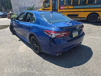2024 Toyota Camry XSE - miniatura 2