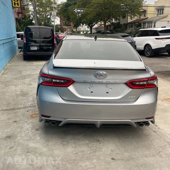 2024 Toyota Camry XSE - miniatura 4
