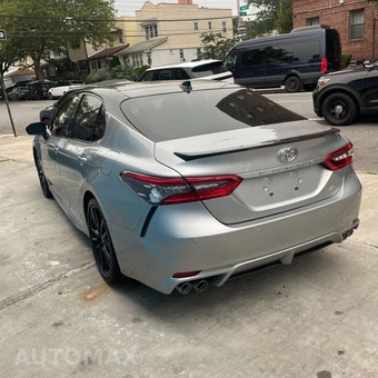 2024 Toyota Camry XSE - miniatura 5