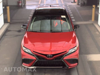 2024 Toyota Camry XSE - miniatura 2