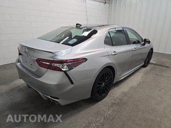 2024 Toyota Camry XSE - miniatura 4