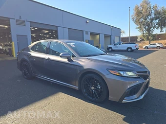 2024 Toyota Camry XSE - miniatura 3