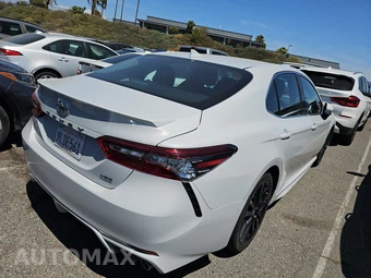 2024 Toyota Camry XSE - miniatura 4
