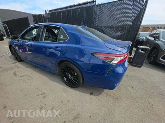 2024 Toyota Camry XSE - miniatura 2