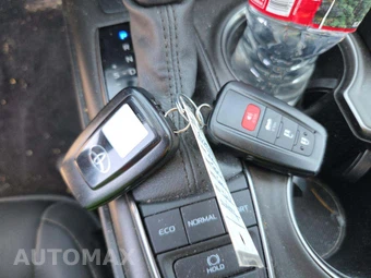 2024 Toyota Camry XSE - miniatura 5
