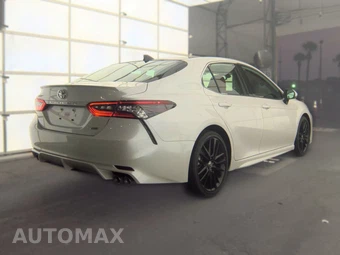 2024 Toyota Camry XSE - miniatura 4