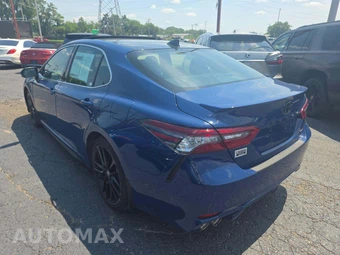 2024 Toyota Camry XSE - miniatura 2