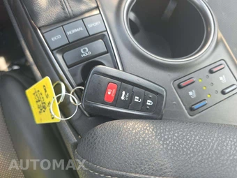2024 Toyota Camry XSE - miniatura 8