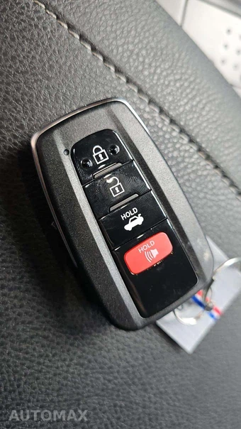 2024 Toyota Camry XSE - miniatura 18