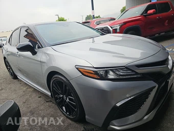 2024 Toyota Camry XSE - miniatura 3