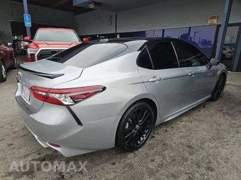 2024 Toyota Camry XSE - miniatura 4