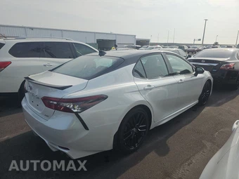 2024 Toyota Camry XSE - miniatura 4