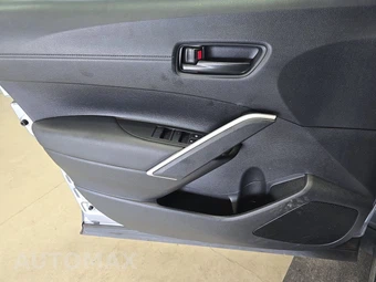 2024 Toyota Corolla Cross Hybrid SE - miniatura 9