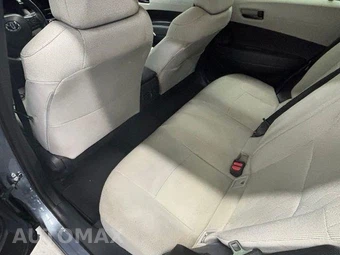 2024 Toyota Corolla Cross L - miniatura 10