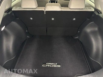 2024 Toyota Corolla Cross L - miniatura 8