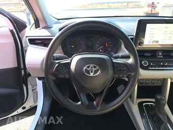 2024 Toyota Corolla Cross L - miniatura 10