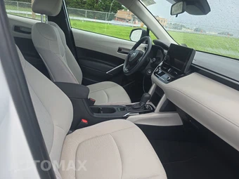 2024 Toyota Corolla Cross L - miniatura 14
