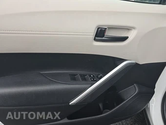 2024 Toyota Corolla Cross L - miniatura 15