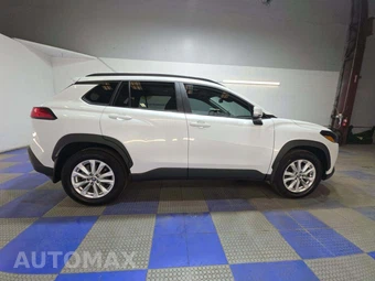 2024 Toyota Corolla Cross LE - miniatura 4