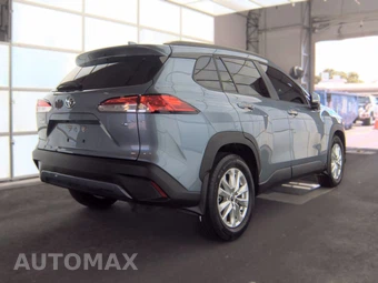 2024 Toyota Corolla Cross LE - miniatura 4