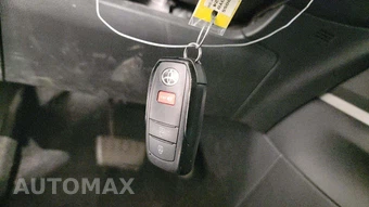 2024 Toyota Corolla Cross LE - miniatura 21