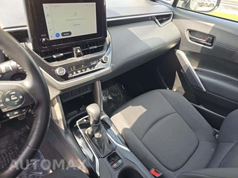 2024 Toyota Corolla Cross LE - miniatura 10