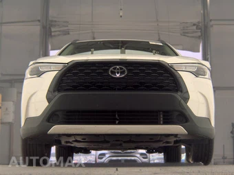 2024 Toyota Corolla Cross LE - miniatura 3