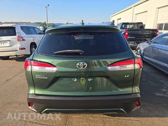 2024 Toyota Corolla Cross LE - miniatura 5