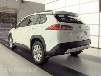 2024 Toyota Corolla Cross LE - miniatura 6