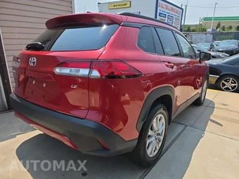 2024 Toyota Corolla Cross LE - miniatura 4