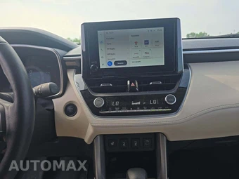 2024 Toyota Corolla Cross XLE - miniatura 10