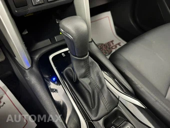 2024 Toyota Corolla Cross XLE - miniatura 22