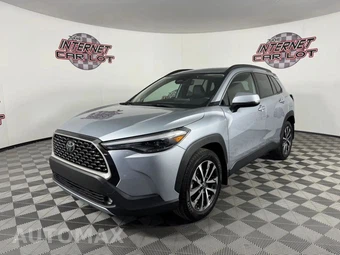 2024 Toyota Corolla Cross XLE - miniatura 3