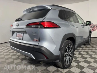 2024 Toyota Corolla Cross XLE - miniatura 31