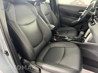 2024 Toyota Corolla Cross XLE - miniatura 37