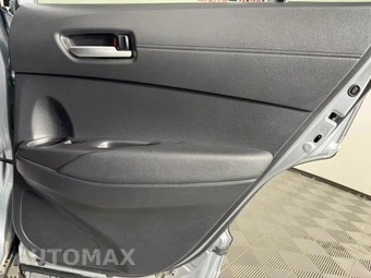 2024 Toyota Corolla Cross XLE - miniatura 45