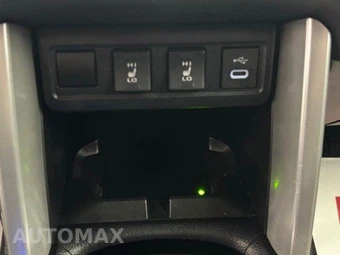 2024 Toyota Corolla Cross XLE - miniatura 26